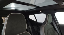 2022 (72) VOLVO XC40 2.0 B4P Ultimate Dark 5dr Auto 4597593