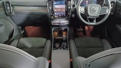 2022 (72) VOLVO XC40 2.0 B4P Ultimate Dark 5dr Auto 4597598