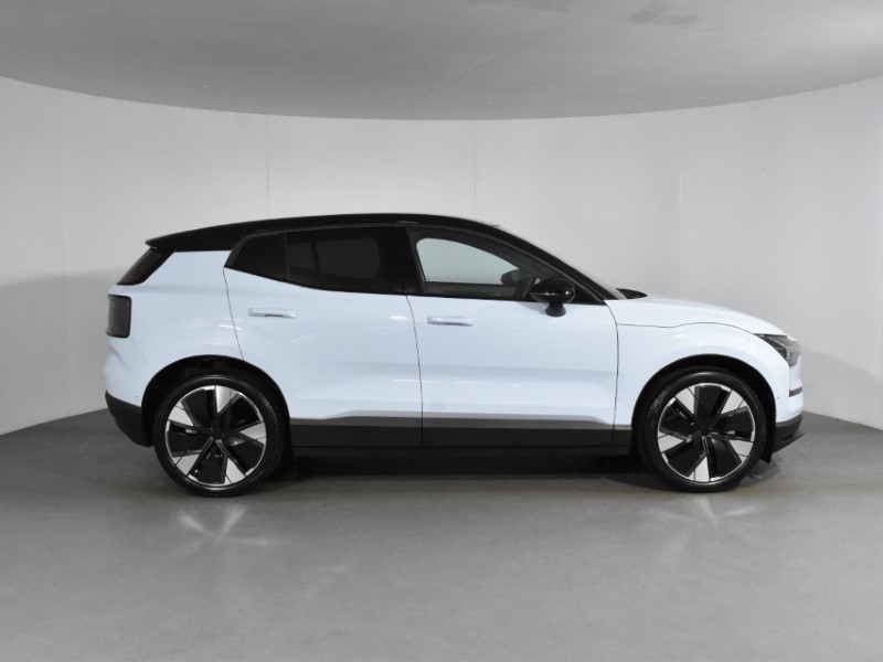 2025 (75) VOLVO EX30 200kW SM Extended Range Ultra 69kWh 5dr Auto 4635661