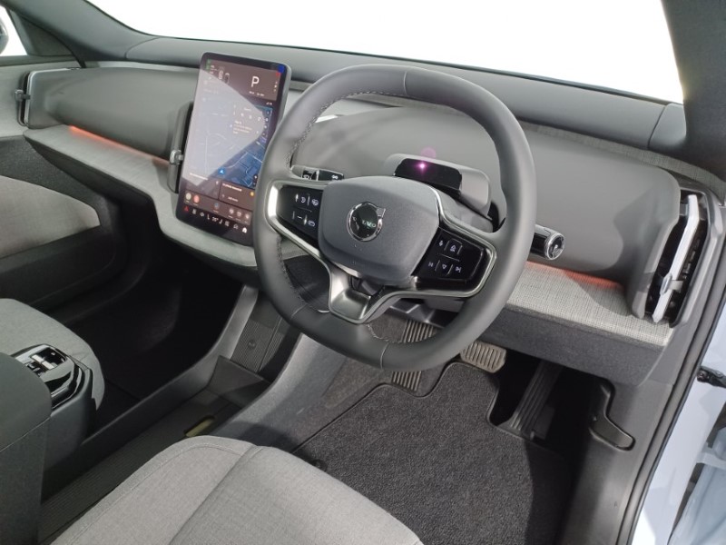 2025 (75) VOLVO EX30 200kW SM Extended Range Ultra 69kWh 5dr Auto 4635732