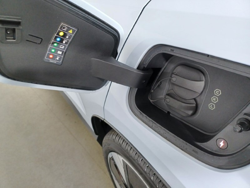 2025 (75) VOLVO EX30 200kW SM Extended Range Ultra 69kWh 5dr Auto 4635750