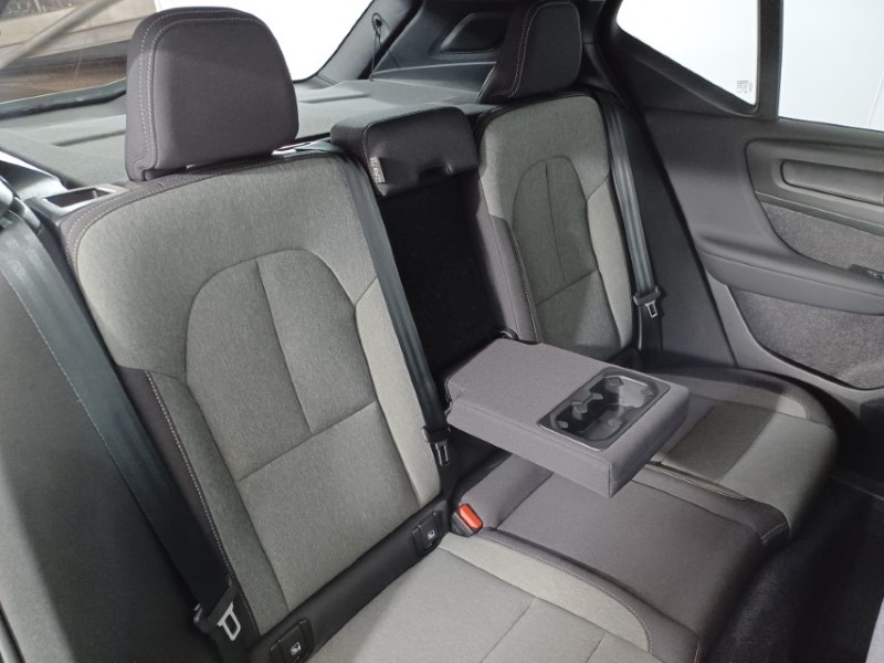 2024 (24) VOLVO XC40 2.0 B4P Plus Dark 5dr Auto 4588886