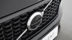 2024 (24) VOLVO XC40 2.0 B4P Plus Dark 5dr Auto 4588923