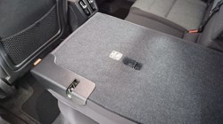 2024 (24) VOLVO XC40 2.0 B4P Plus Dark 5dr Auto 4588893