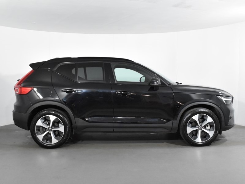 2024 (24) VOLVO XC40 2.0 B4P Plus Dark 5dr Auto 4588876