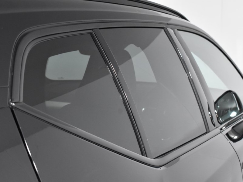 2024 (24) VOLVO XC40 2.0 B4P Plus Dark 5dr Auto 4588921