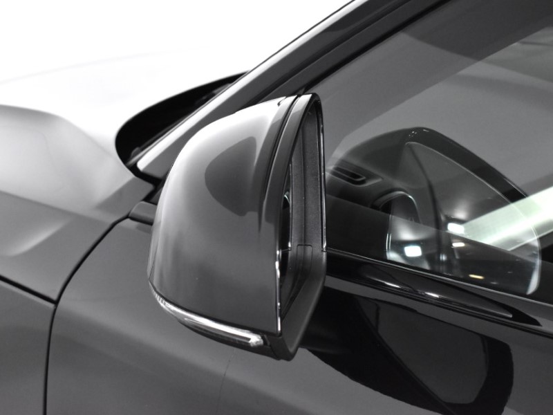 2024 (24) VOLVO XC40 2.0 B4P Plus Dark 5dr Auto 4588919