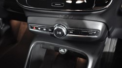 2024 (24) VOLVO XC40 2.0 B4P Plus Dark 5dr Auto 4588906