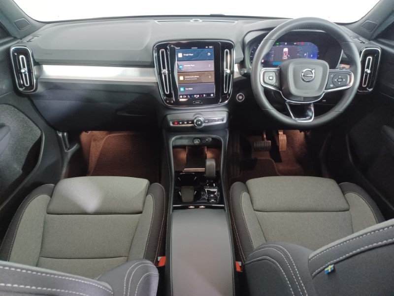 2024 (24) VOLVO XC40 2.0 B4P Plus Dark 5dr Auto 4588888