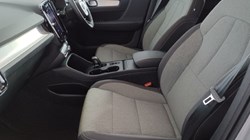 2025 (25) VOLVO XC40 2.0 B3P Core 5dr Auto 4616577