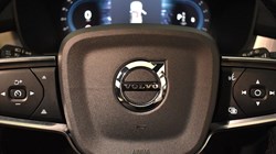 2025 (25) VOLVO XC40 2.0 B3P Core 5dr Auto 4616588