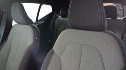 2025 (25) VOLVO XC40 2.0 B3P Core 5dr Auto 4616579