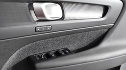 2024 (74) VOLVO XC40 2.0 B3P Plus Dark 5dr Auto 4612722