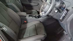 2024 (74) VOLVO XC40 2.0 B3P Plus Dark 5dr Auto 4612693