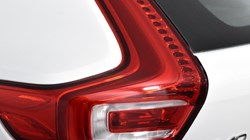 2025 (25) VOLVO XC40 2.0 B3P Plus Dark 5dr Auto 4612244