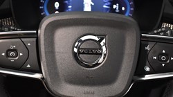 2025 (25) VOLVO XC40 2.0 B3P Plus Dark 5dr Auto 4612227