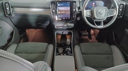 2025 (25) VOLVO XC40 2.0 B3P Plus Dark 5dr Auto 4612216