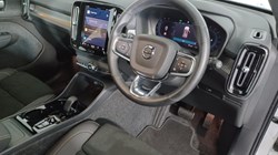 2025 (25) VOLVO XC40 2.0 B3P Plus Dark 5dr Auto 4612209