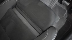 2025 (25) VOLVO XC40 2.0 B3P Plus Dark 5dr Auto 4612241