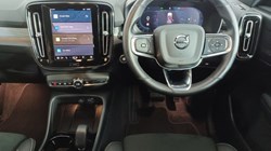 2025 (25) VOLVO XC40 2.0 B3P Plus Dark 5dr Auto 4612215