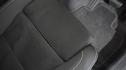 2025 (25) VOLVO XC40 2.0 B3P Plus Dark 5dr Auto 4612240