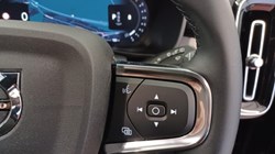 2025 (75) VOLVO XC40 2.0 B3P Plus Black Edition 5dr Auto 5270927