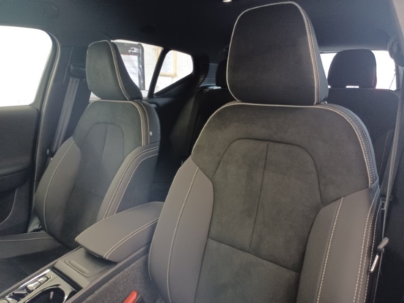 2025 (75) VOLVO XC40 2.0 B3P Plus Black Edition 5dr Auto 5271021