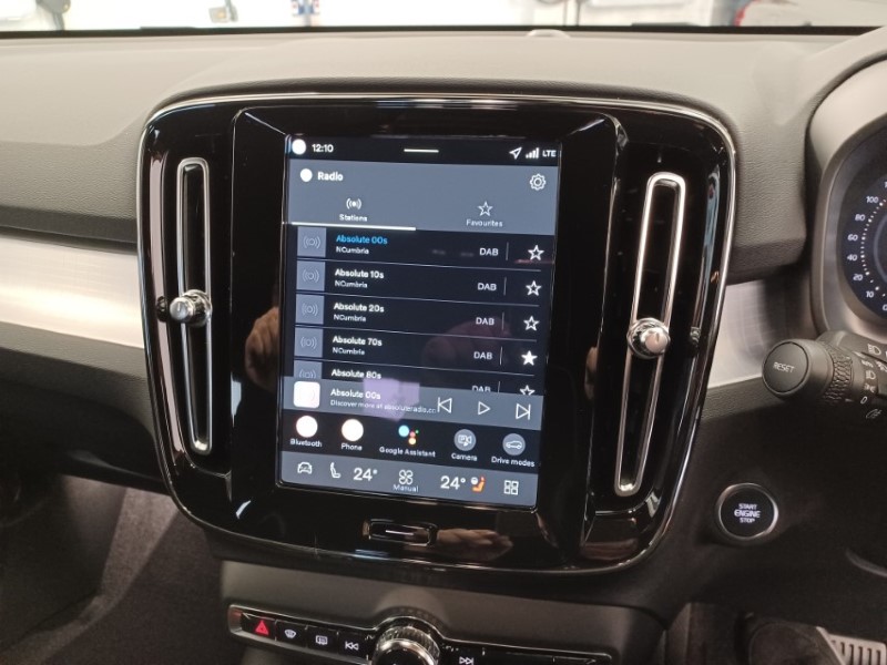 2025 (75) VOLVO XC40 2.0 B3P Plus Black Edition 5dr Auto 5270938