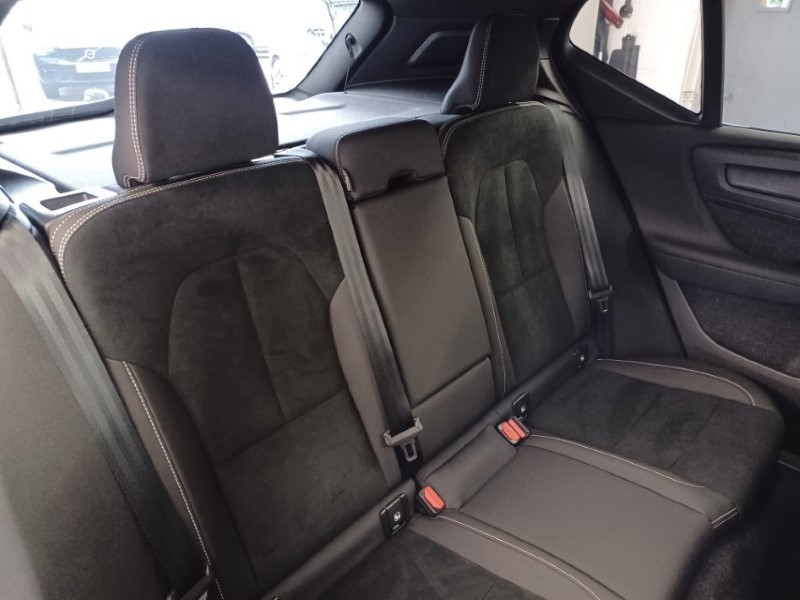2025 (75) VOLVO XC40 2.0 B3P Plus Black Edition 5dr Auto 5270895
