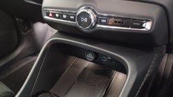 2025 (75) VOLVO XC40 2.0 B3P Plus Black Edition 5dr Auto 5270923