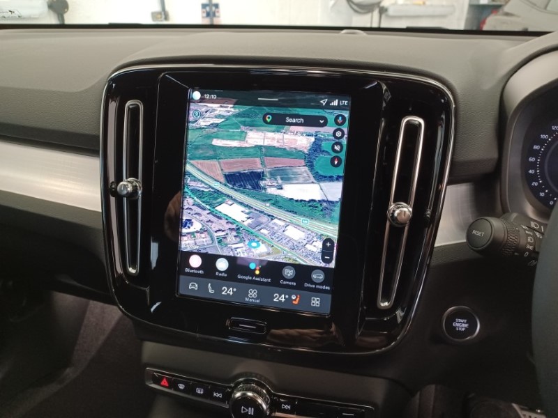 2025 (75) VOLVO XC40 2.0 B3P Plus Black Edition 5dr Auto 5270933