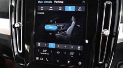 2023 (73) VOLVO XC40 2.0 B3P Plus Dark 5dr Auto 4603162