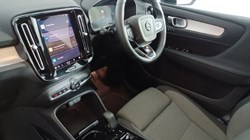 2023 (73) VOLVO XC40 2.0 B3P Plus Dark 5dr Auto 4603144