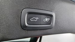 2023 (73) VOLVO XC40 2.0 B3P Plus Dark 5dr Auto 4603152