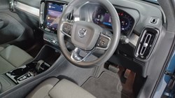 2023 (73) VOLVO XC40 2.0 B3P Plus Dark 5dr Auto 4603135