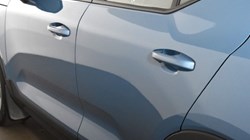 2023 (73) VOLVO XC40 2.0 B3P Plus Dark 5dr Auto 4603174