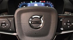 2025 (25) VOLVO XC40 2.0 B3P Plus Dark 5dr Auto 4609051