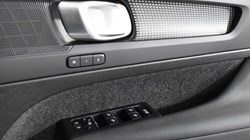 2025 (25) VOLVO XC40 2.0 B3P Plus Dark 5dr Auto 4609061