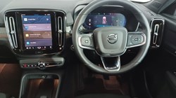 2025 (25) VOLVO XC40 2.0 B3P Plus Dark 5dr Auto 4609081