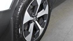 2025 (25) VOLVO XC40 2.0 B3P Plus Dark 5dr Auto 4609073