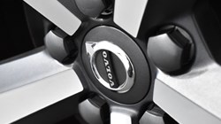 2025 (25) VOLVO XC40 2.0 B3P Plus Dark 5dr Auto 4609078