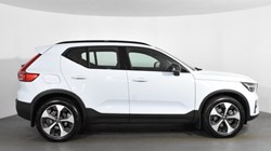 2025 (25) VOLVO XC40 2.0 B3P Plus Dark 5dr Auto 4609028