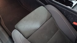 2022 (72) VOLVO XC40 2.0 B3P Plus Dark 5dr Auto 4626732