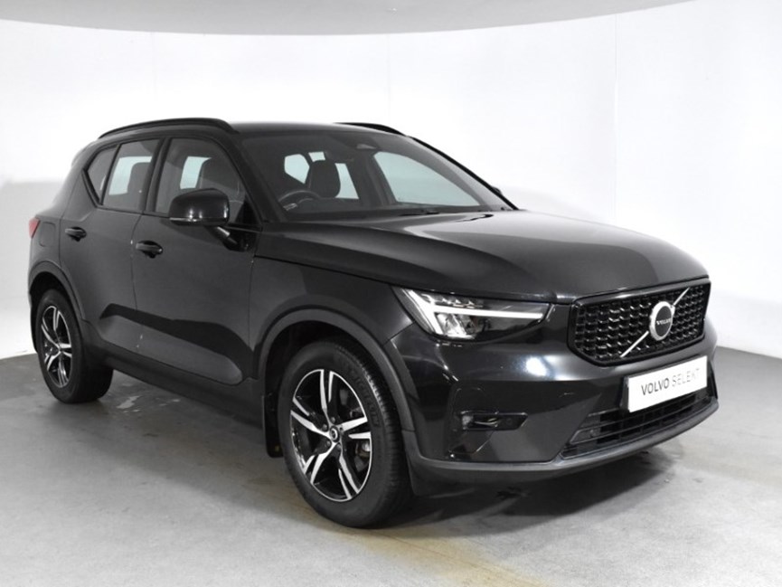 2022 (72) VOLVO XC40 2.0 B3P Plus Dark 5dr Auto