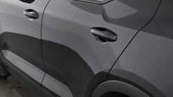 2022 (72) VOLVO XC40 2.0 B3P Plus Dark 5dr Auto 4626760