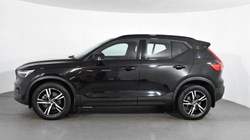 2022 (72) VOLVO XC40 2.0 B3P Plus Dark 5dr Auto 4626667