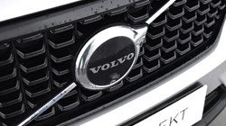 2024 (73) VOLVO XC40 2.0 B3P Plus Dark 5dr Auto 4629060