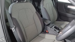 2024 (73) VOLVO XC40 2.0 B3P Plus Dark 5dr Auto 4629015
