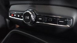 2024 (73) VOLVO XC40 2.0 B3P Plus Dark 5dr Auto 4629041