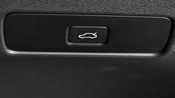 2024 (73) VOLVO XC40 2.0 B3P Plus Dark 5dr Auto 4629042
